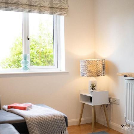 The Lookout, Modern Home From Home, Sleeps 5, With Private Parking & Outside Terrace St Ives Kültér fotó