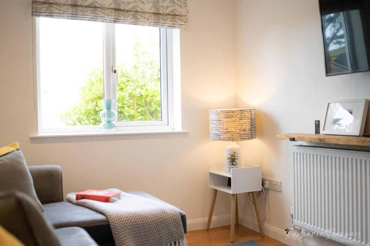 The Lookout, Modern Home From Home, Sleeps 5, With Private Parking & Outside Terrace St Ives Kültér fotó