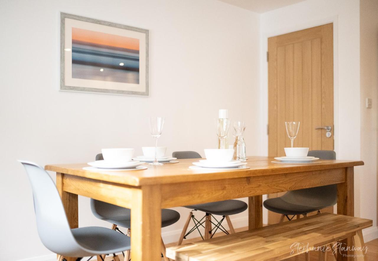 The Lookout, Modern Home From Home, Sleeps 5, With Private Parking & Outside Terrace St Ives Kültér fotó