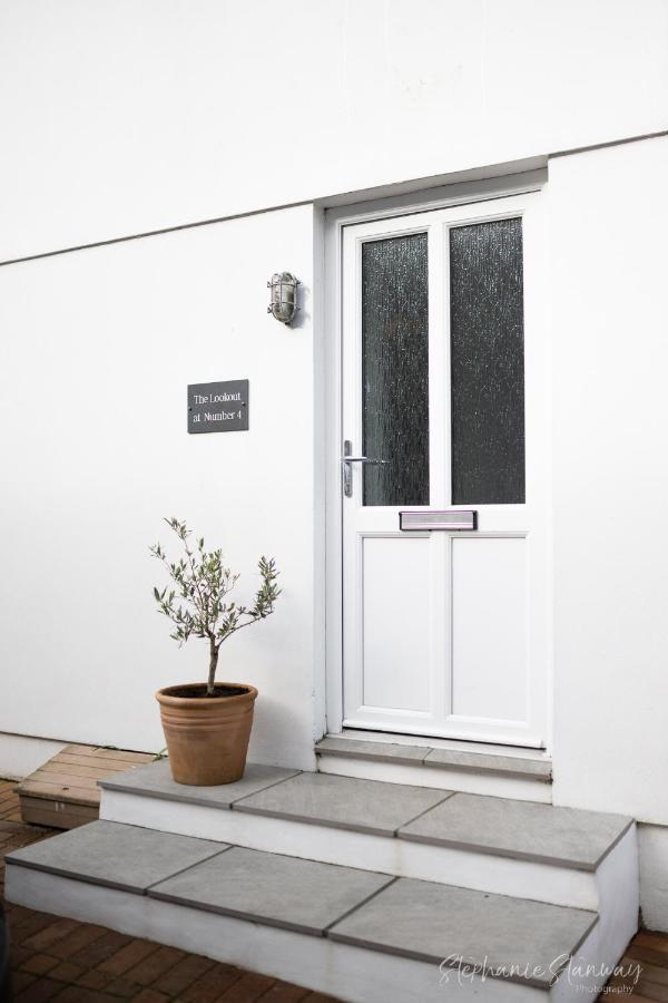 The Lookout, Modern Home From Home, Sleeps 5, With Private Parking & Outside Terrace St Ives Kültér fotó