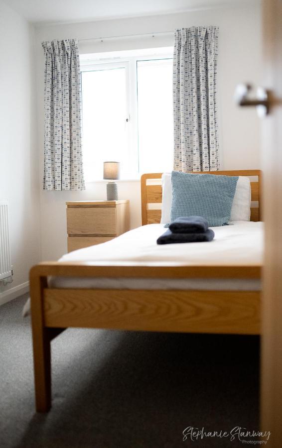 The Lookout, Modern Home From Home, Sleeps 5, With Private Parking & Outside Terrace St Ives Kültér fotó