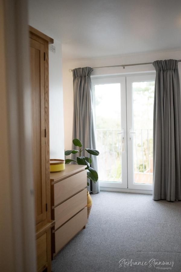 The Lookout, Modern Home From Home, Sleeps 5, With Private Parking & Outside Terrace St Ives Kültér fotó